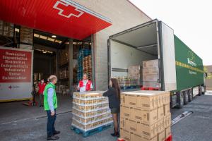Bon Preu entrega 20 tones d’aliments de primera necessitat i l’expedició de targetes moneder per a 3.000 famílies per al Pla Creu Roja RESPON
